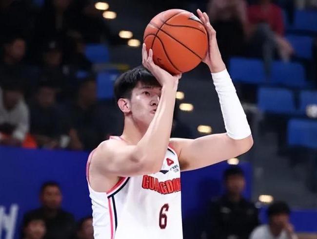 史密斯34+10俱乐部杯江苏胜广东 阿姆斯首秀5中1