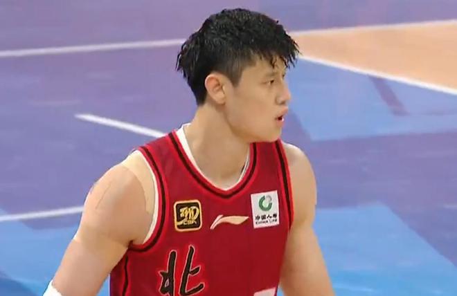 北京22分大胜浙江 周琦18分曾凡博16+6全队10人得分