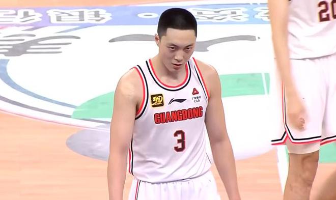 神剧情！上海加时胜广东总比分1-1 胡明轩2罚不中哈维超远三分绝杀