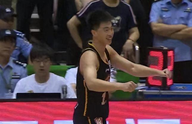 俱乐部杯-三外援41分北京12分胜辽宁全华班  韩德君10分
