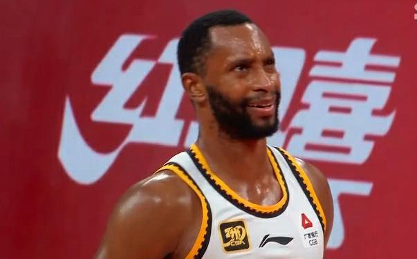 辽篮客场险胜送深圳8连败 威尔斯28分付豪18+15