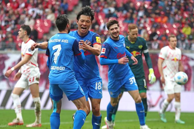 1-1，26岁日本球星惊艳破门：助德甲第18爆大冷战平德甲第4