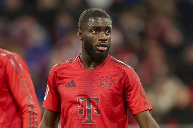 記者：于帕今天在球場(chǎng)上單獨(dú)訓(xùn)練了半小時(shí)，伊藤洋輝室內(nèi)訓(xùn)練