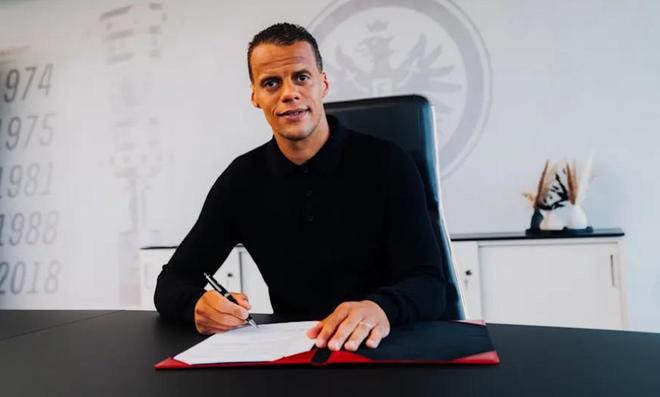 官方：法蘭克福與35歲老將錢德勒續約至2026年