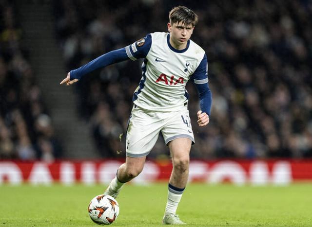 德天空：多特有意熱刺的米凱伊-穆爾，但不處于競爭有利位置