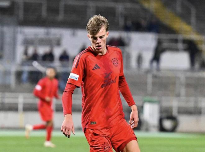 積累比賽經(jīng)驗(yàn)，圖片報：拜仁計劃下賽季外租小將埃斯皮-延森