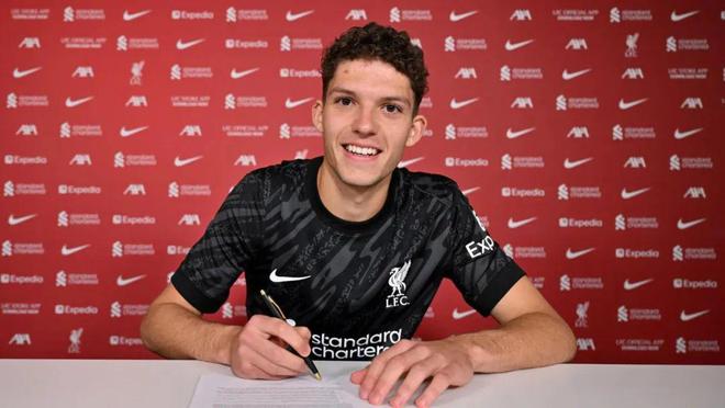 紅軍敲定夏窗第2簽！索博同胞加盟球隊 轉會費僅150萬鎊