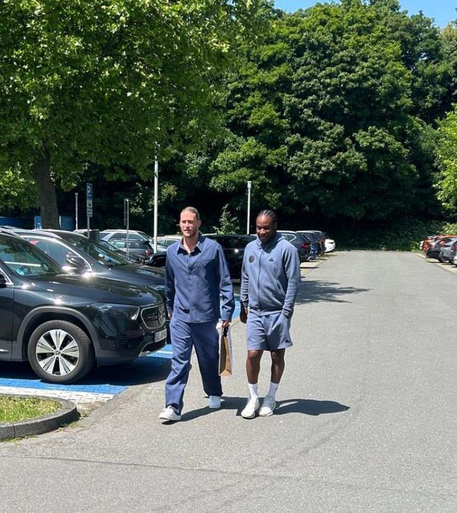 記者：卡里烏斯今日抵達沙爾克04，將與球隊簽下續(xù)約合同