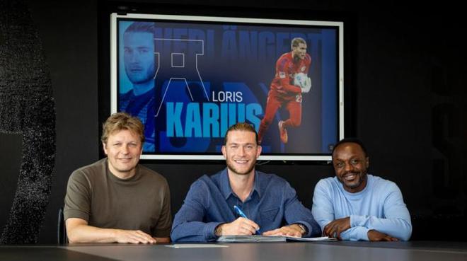 官方：沙爾克04與31歲門將卡里烏斯續(xù)約至2027年 球員將穿1號球衣