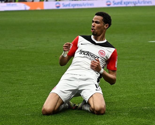 羅馬諾：切爾西從未報價埃基蒂克，法蘭克福想要1億歐