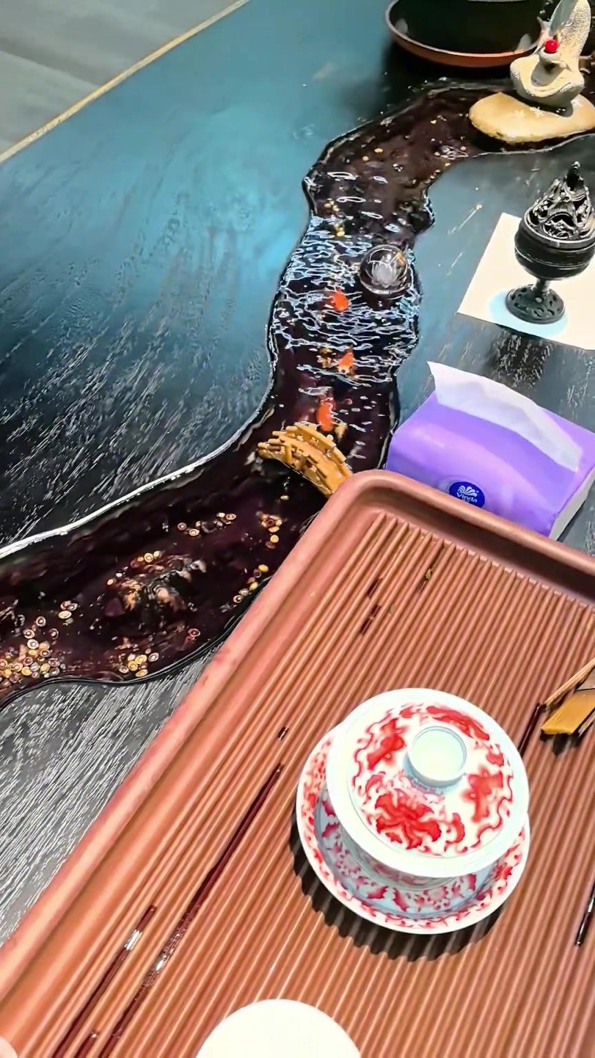 干饭鱼，听到开饭铃声就疯狂！