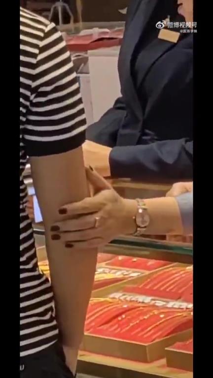 得勒，这挠几下一万多没了