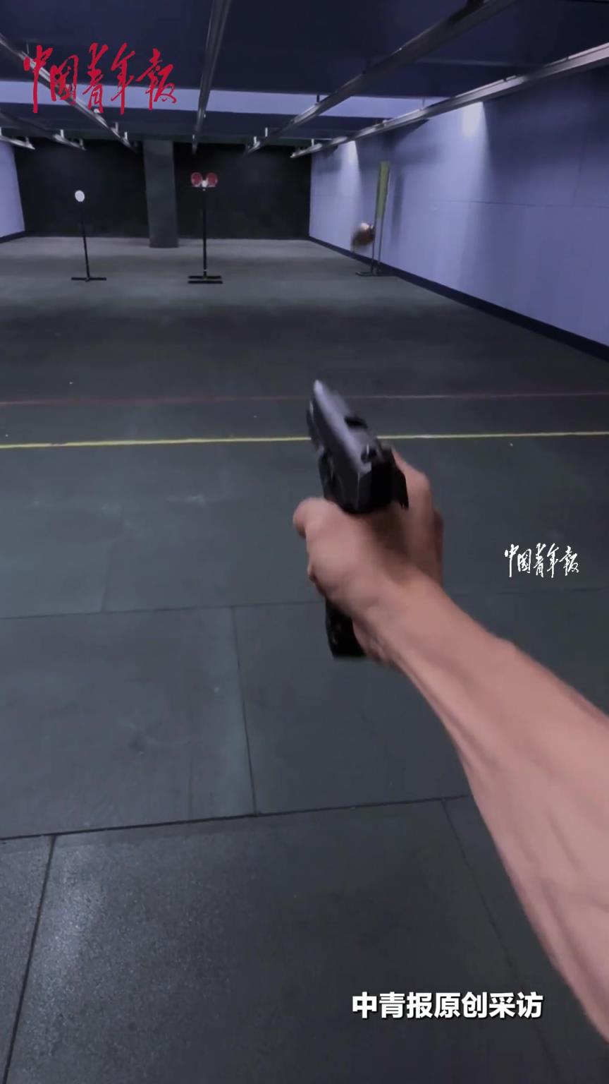 弹无虚发！人民警察“一发入魂”，太帅了！
