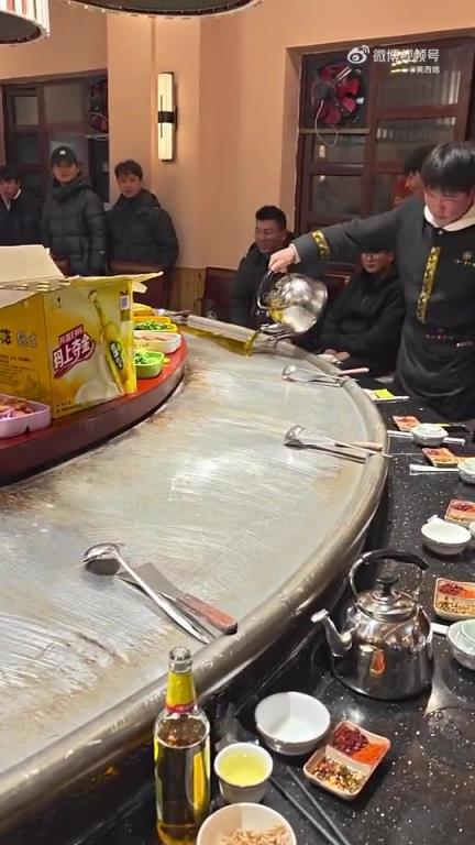 在這吃頓飯，仿佛有騰云駕霧的感覺！