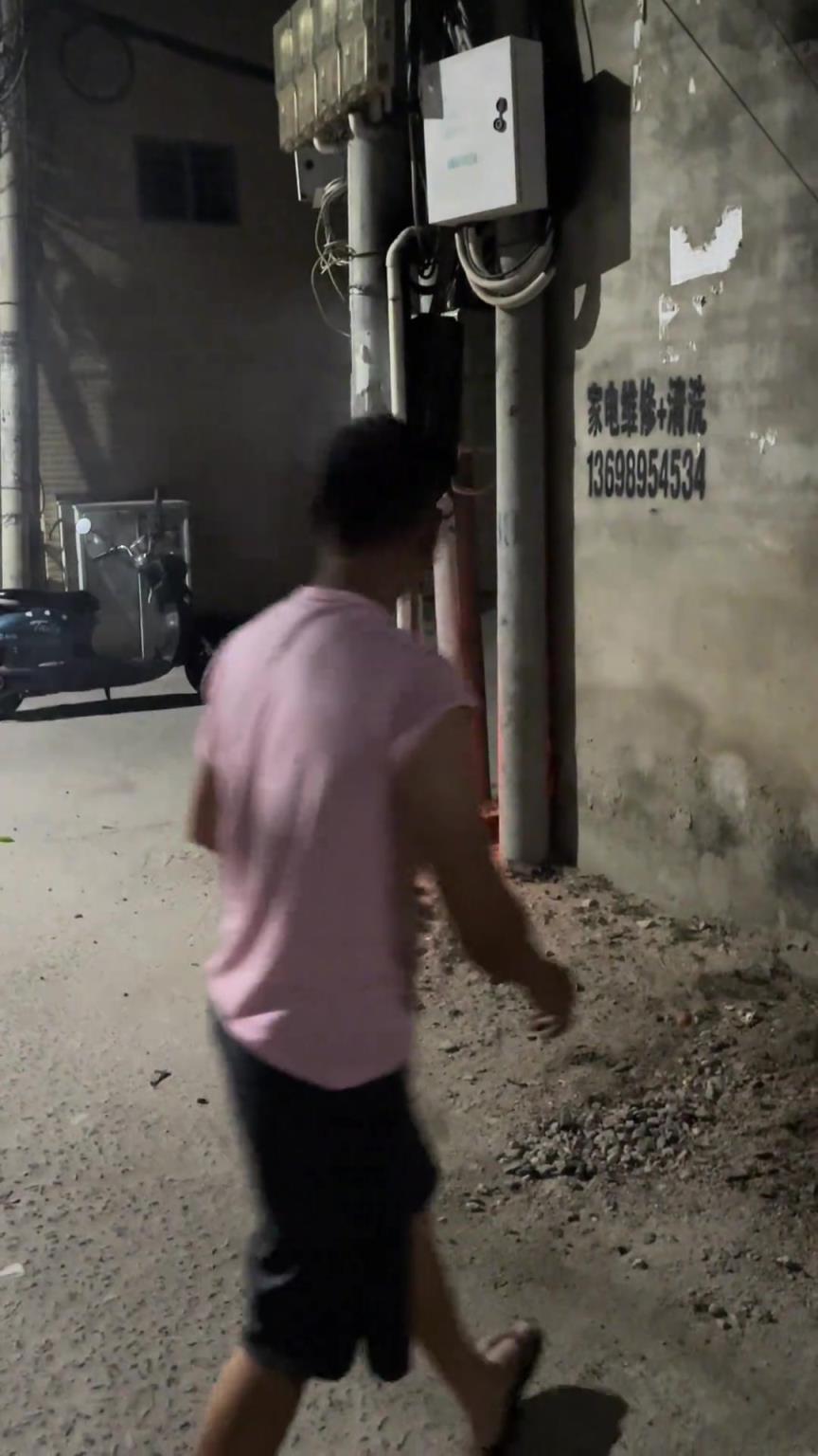 最后一下是想确保灭了，细心的男人