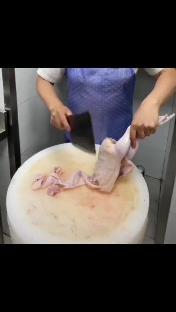 为啥我砍一刀肉要飞多远，砍完到处捡肉