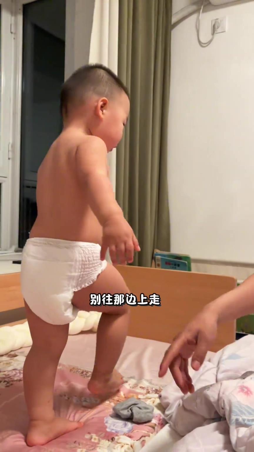 尿都接不住的年紀，接住了梗