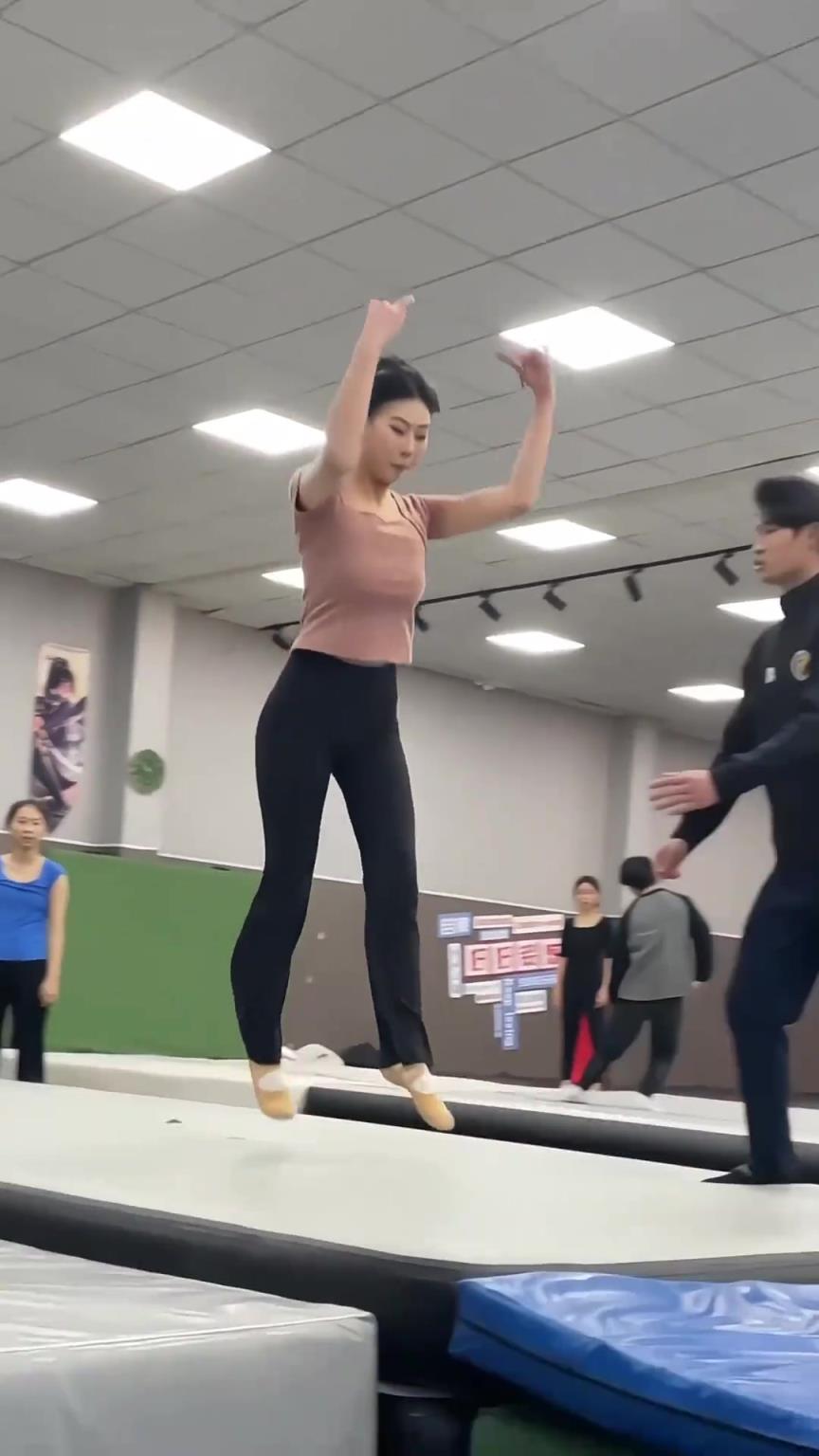 臺下十年功！這個動作著實不容易...