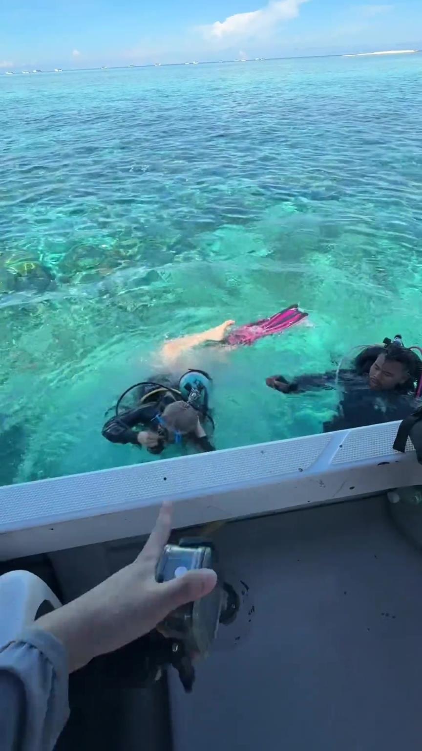 女生下水前脫裝備是什么意思??？！