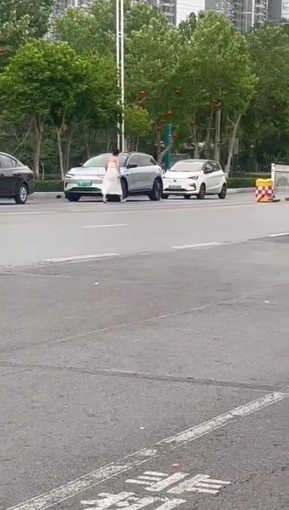 这操作都看傻了 ！