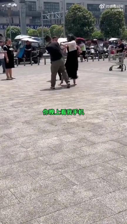 成年人的愛情太復(fù)雜了，他們兩個到底誰出軌了？！