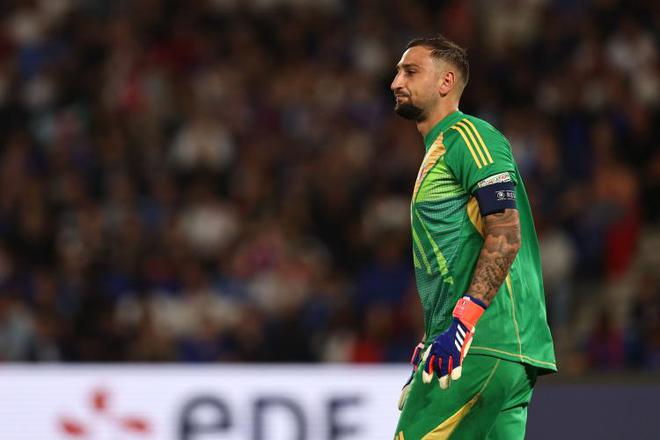 多納魯馬：現(xiàn)首要任務(wù)是留在巴黎并續(xù)約，我認(rèn)為不會(huì)出現(xiàn)任何問題