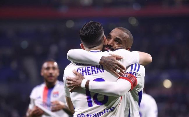 從歐戰(zhàn)?？偷椒ㄒ倚萝姡》字匕豕傩?冠王球隊遭勒令強制降級