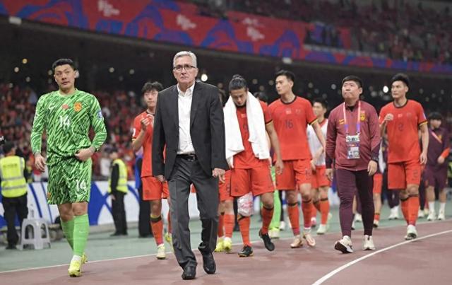 国足FIFA排名创10年新低，亚洲杯或以三档身份抽签