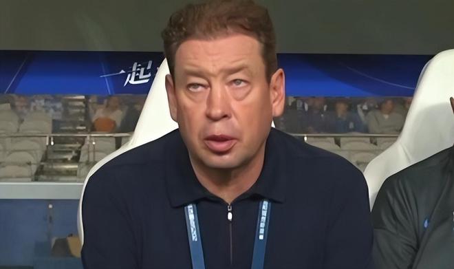 8轮仅出战2次，昔日国足希望之星惨遭斯卢茨基冷落，沦为中超鸡肋