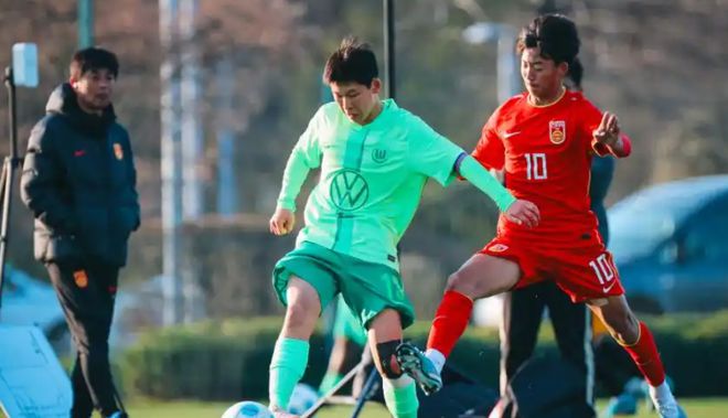 一场4-0，让中国男足无缘决赛，3战不败，位居第2，将冲击季军