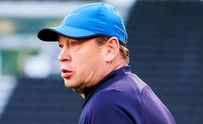 9轮仅首发1次！伊万爱将惨遭斯帅冷落沦为中超鸡肋，给国足出难题