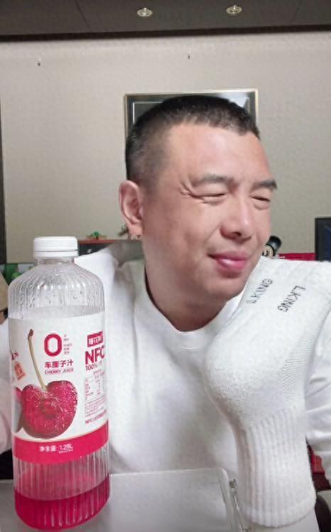 足球運動員年薪降到500萬后，前國腳：別降了！球員就該掙高薪