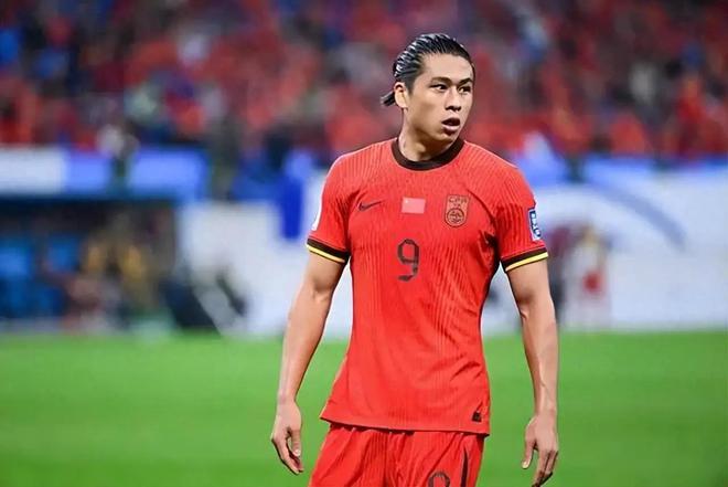 三級(jí)國(guó)字號(hào)對(duì)陣沙特三連??！名記：U17國(guó)少?zèng)]身體沒(méi)技術(shù)也沒(méi)戰(zhàn)術(shù)