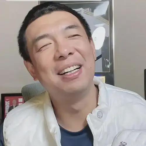 国足年薪降到500万后，前国脚怒批：快别降了！这让球员太廉价