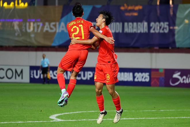 U17国足3分钟连轰2球！12年首次3场连续破门，布尼亚明点杀