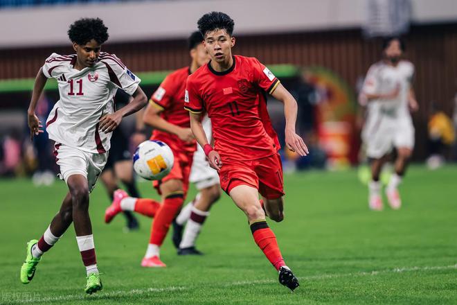 恭喜伊萬！18歲國足小將閃耀中超，8場4球，本土射手榜力壓韋世豪