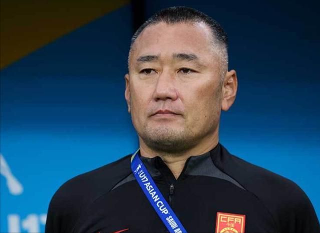 國足媒體狂懟日本教練，水平差不聽勸，確實存在干預，但有效果