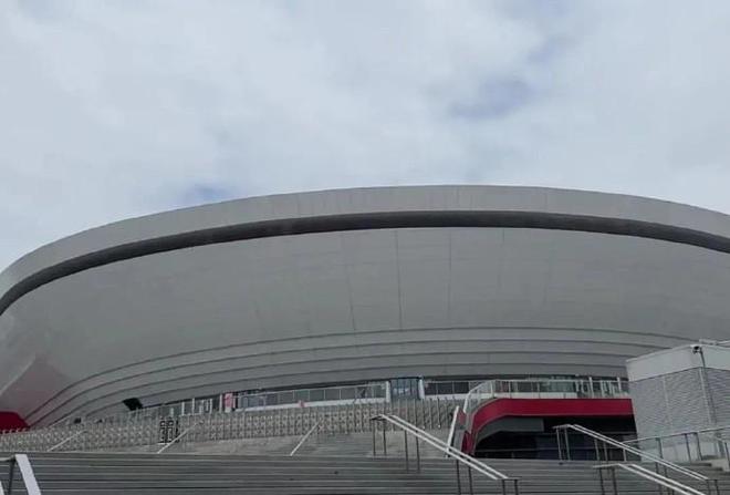 東體：國(guó)足會(huì)在浦東足球場(chǎng)外場(chǎng)集訓(xùn)，工作人員前期已來溝通