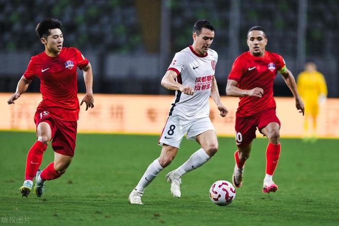 周定洋連續(xù)五輪在中超霸榜！球迷直言蓉城引進(jìn)他，就是撿到寶了