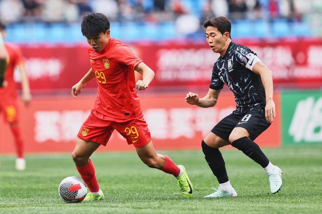 徐彬：来西海岸才尝到奖金滋味，目前入选过国足就挺知足