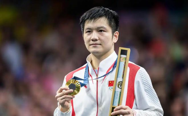 国足喜从天降！樊振东已成榜样，或间接助国足进入世界杯