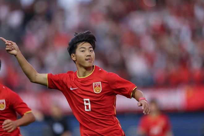 U16國足5-2逆轉澳大利亞！四國賽2勝1平奪冠 5將破門+謝晉一條龍