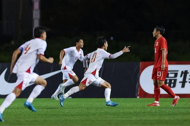 U16國足2比2戰(zhàn)平越南！兩人表現(xiàn)出色，未來踢袋鼠將繼續(xù)發(fā)威