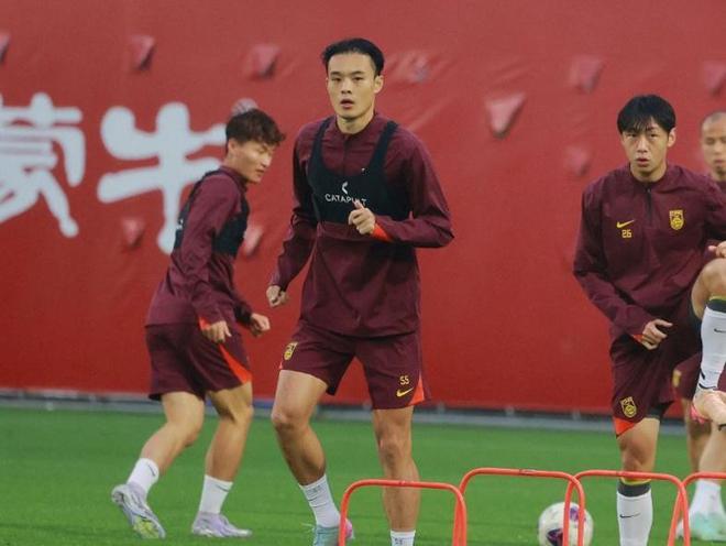 宋主席硬剛托希爾！國足兩連勝即便出局也能接受，拿下印尼重慶見
