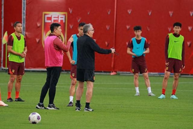 前瞻｜国足客战印尼已无退路 攻击群将肩负进球重任