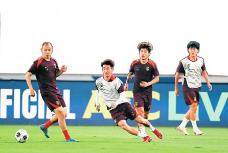 客戰印尼中國男足“華山一條路”