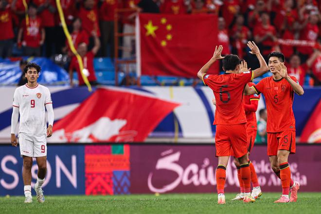 國(guó)足印尼首循環(huán)交鋒回顧：國(guó)足2-1取勝，拜合拉木、張玉寧建功