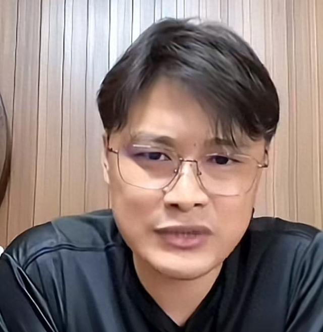 杜震宇：王鈺棟趕緊出國踢球，千萬別在中國待太長時間