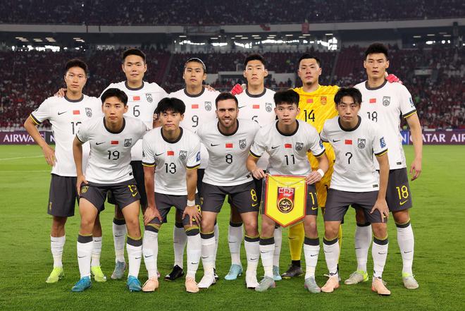 正式無緣！國足沖擊美加墨戰(zhàn)績：4勝2平9負(fù)，提前1輪出局
