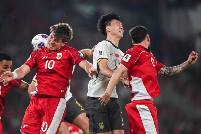 国足告别世界杯！68年首负印尼，3场0进球，5大纪录告破